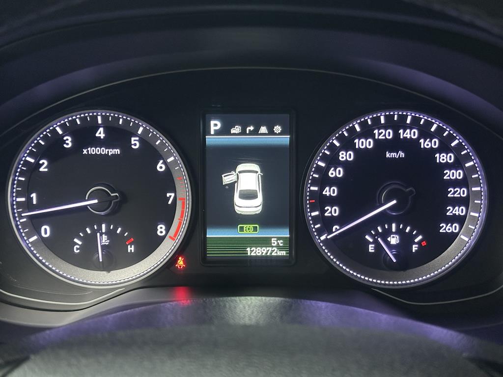 HYUNDAI Grandeur - Vista 9