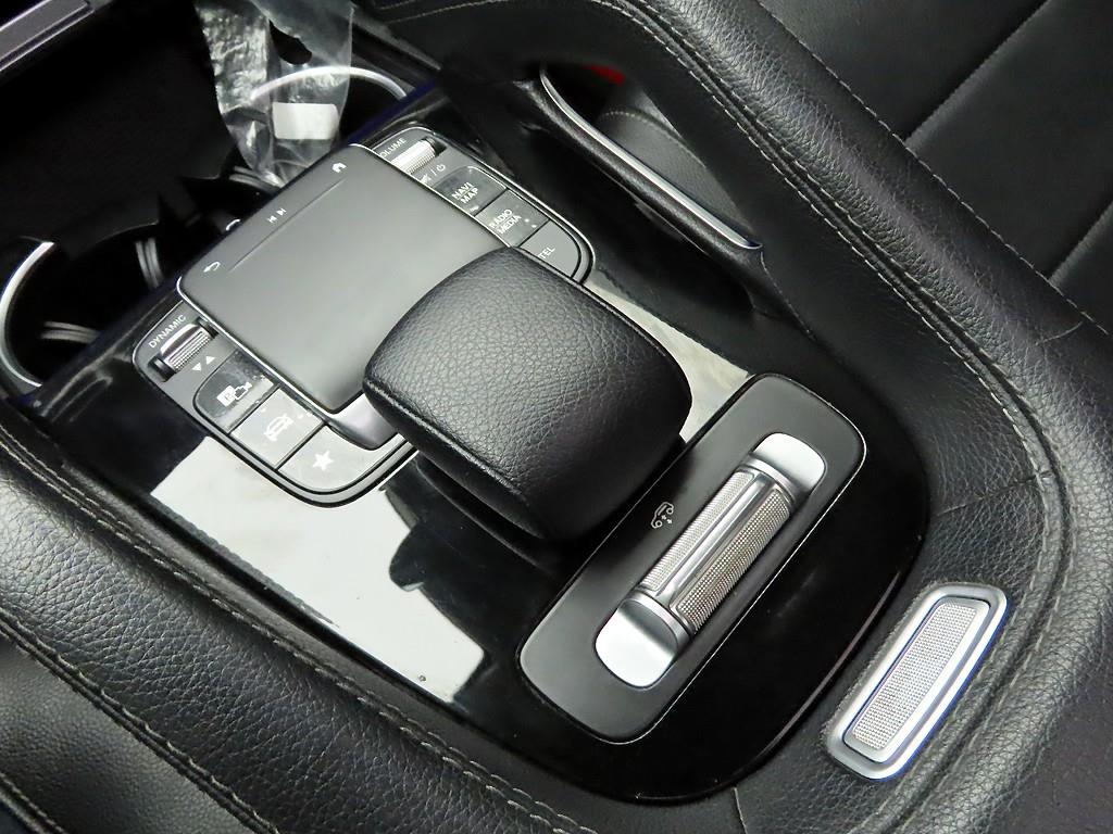 Mercedes Benz GLE Class - Vista 10