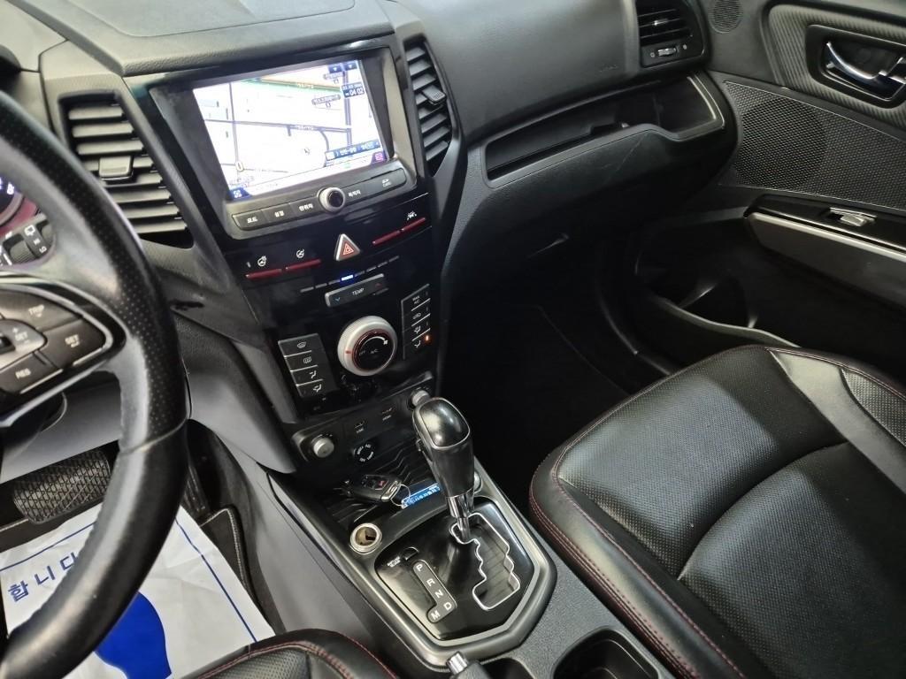 Ssangyong Tivoli - Vista 10