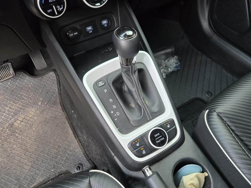 HYUNDAI Venue 2020 Blanco - Importación desde Corea - HF Imports Iquique - Foto 13