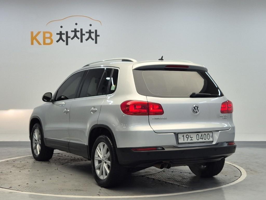 Volkswagen Tiguan - Vista 2