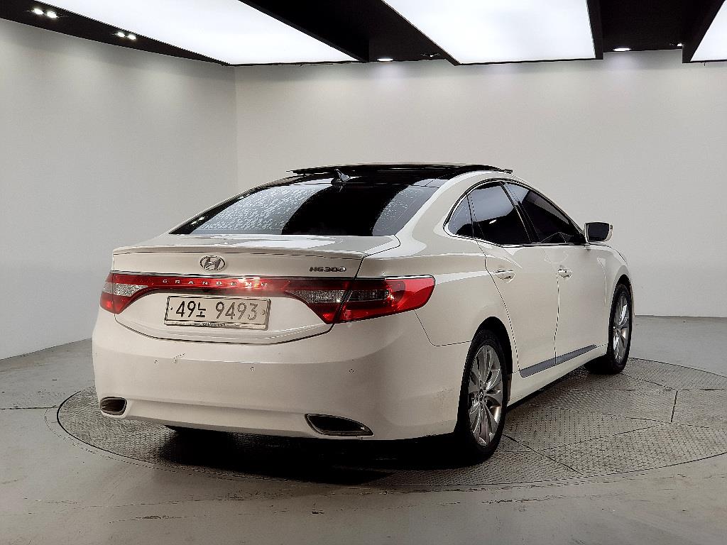 HYUNDAI Grandeur - Vista 4