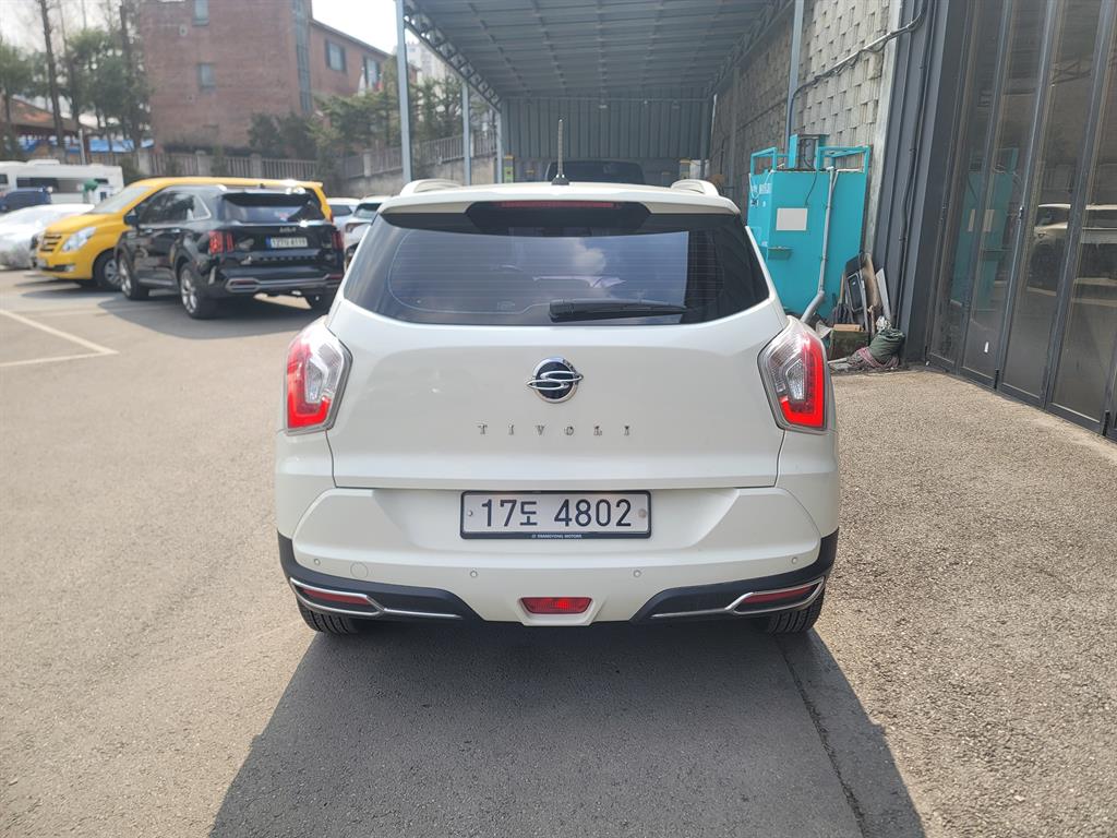 Ssangyong Tivoli - Vista 2