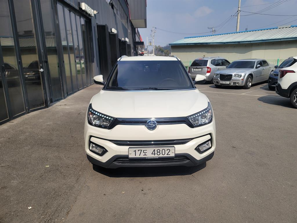 Ssangyong Tivoli 2019 Blanco - Importación desde Corea - HF Imports Iquique - Foto 1