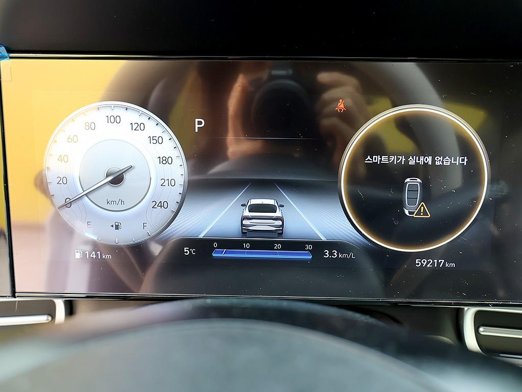 HYUNDAI Avante - Vista 11