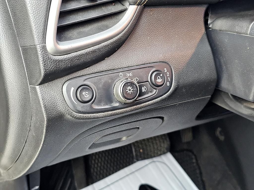 Chevrolet Trax 2017 Gris - Importación desde Corea - HF Imports Iquique - Foto 13