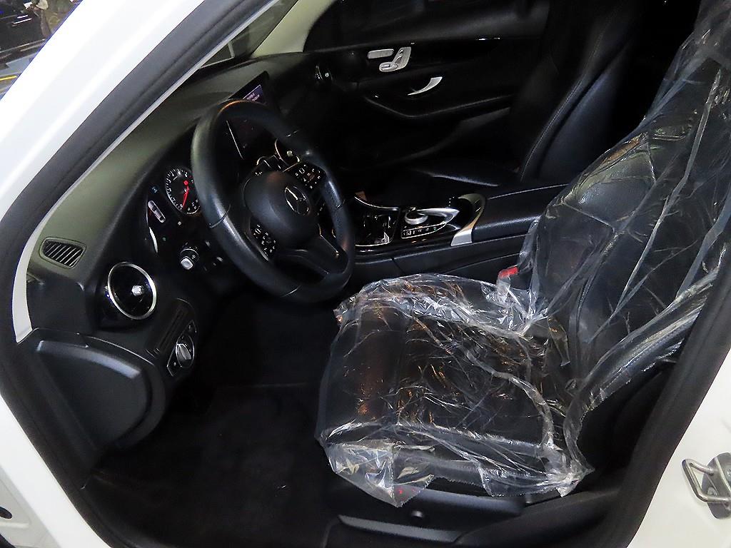 Mercedes Benz C Class - Vista 6