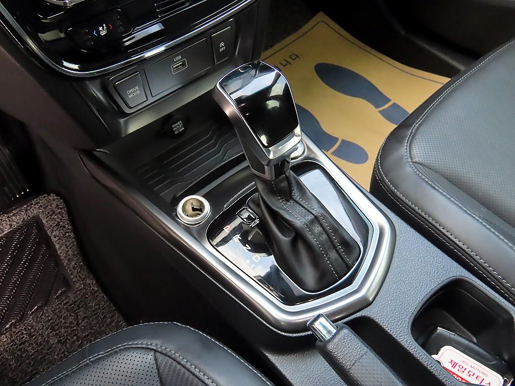 Ssangyong Tivoli - Vista 10