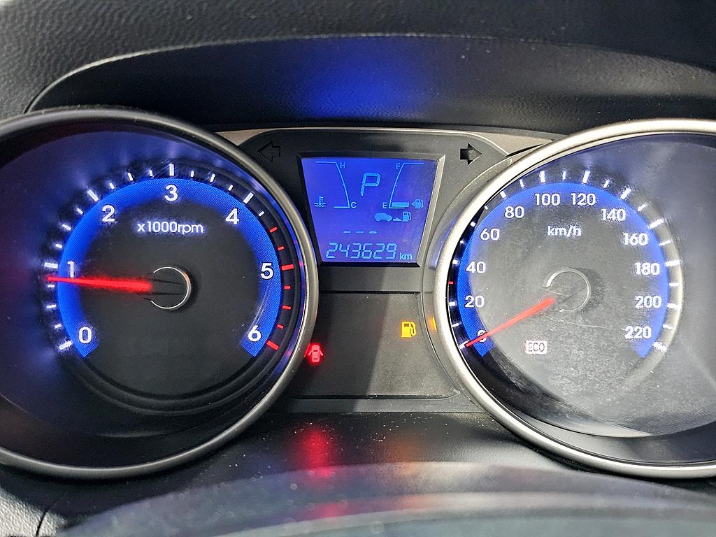 HYUNDAI Tucson - Vista 7