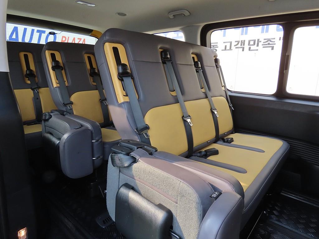 HYUNDAI Staria - Vista 6