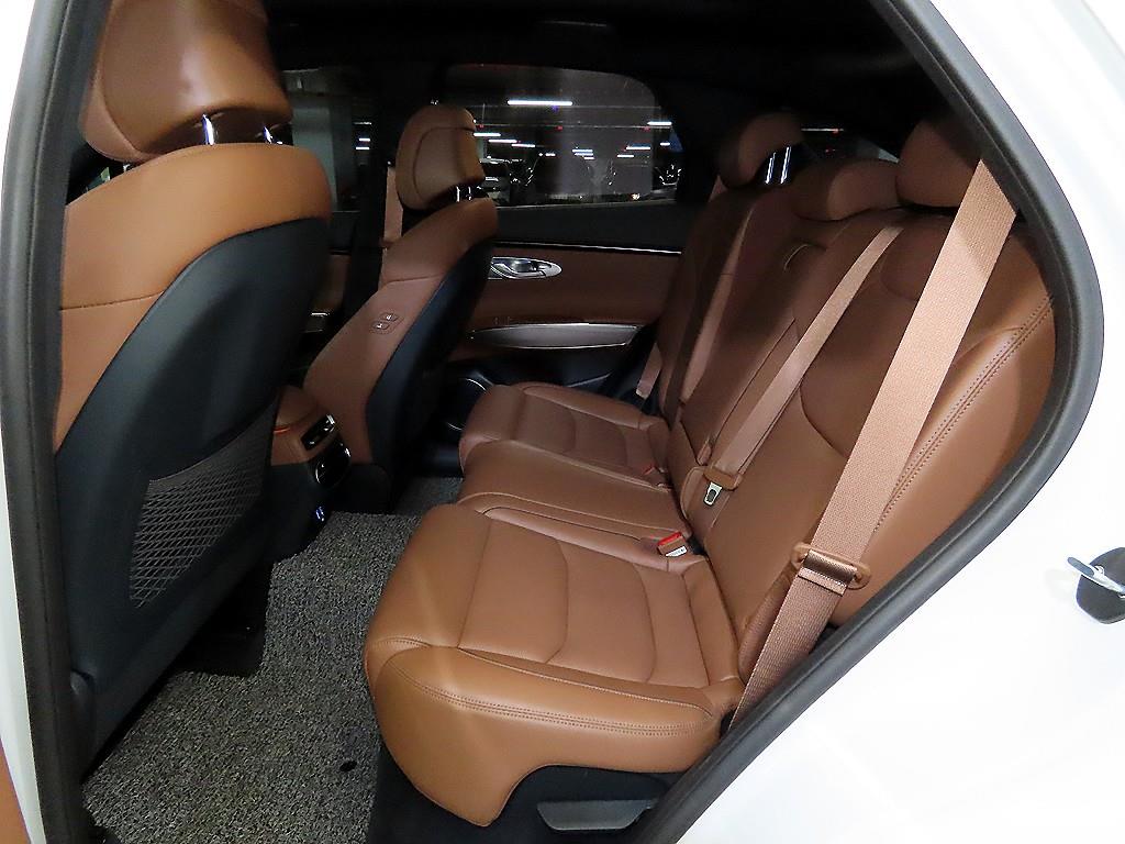 Genesis GV70 - Vista 7