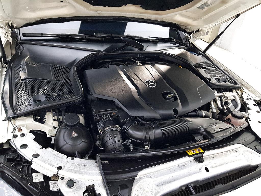 Mercedes Benz C Class - Vista 6