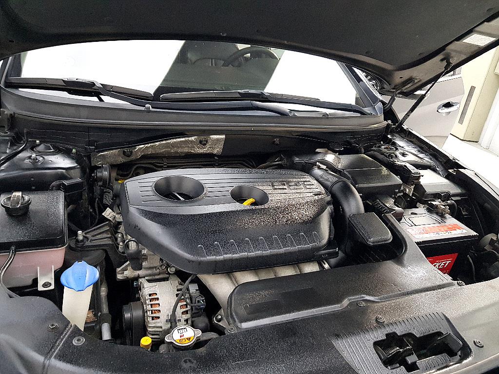 HYUNDAI Sonata - Vista 6