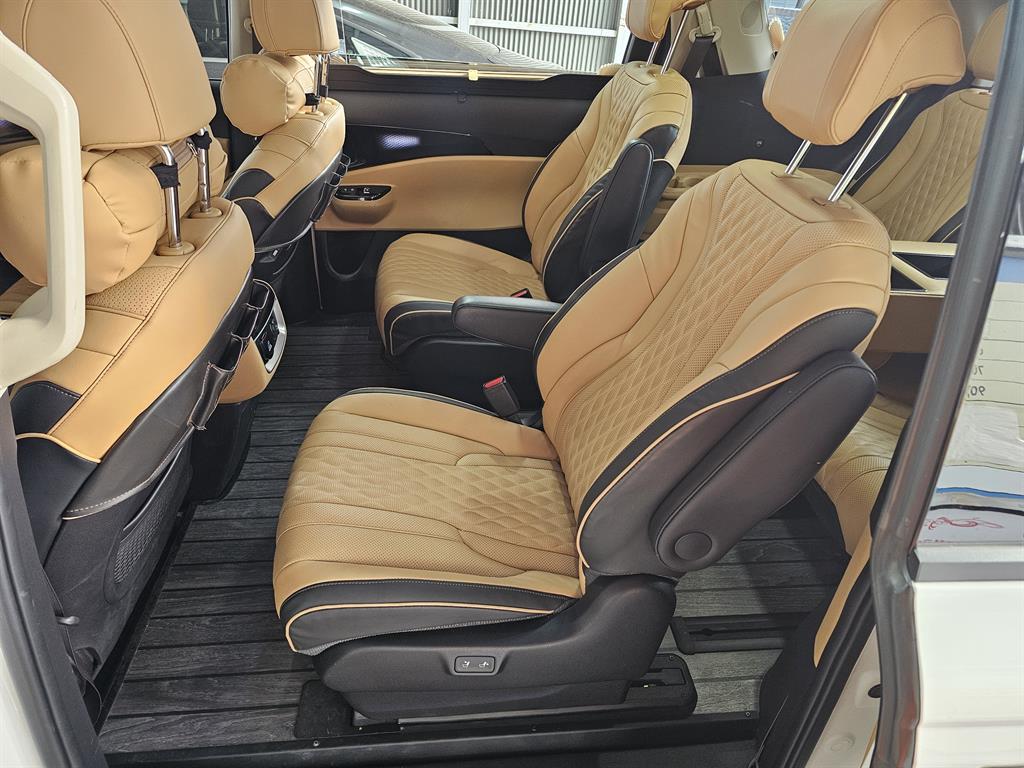 KIA Carnival - Vista 10