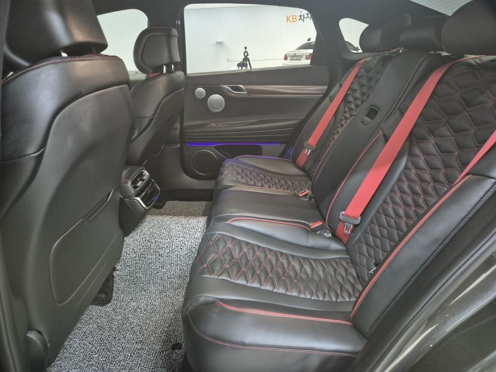 Genesis G80 - Vista 12