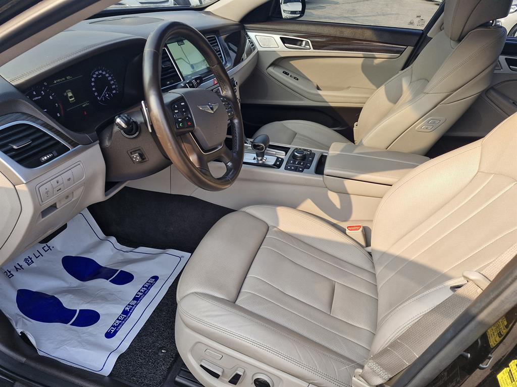 Genesis G80 - Vista 8