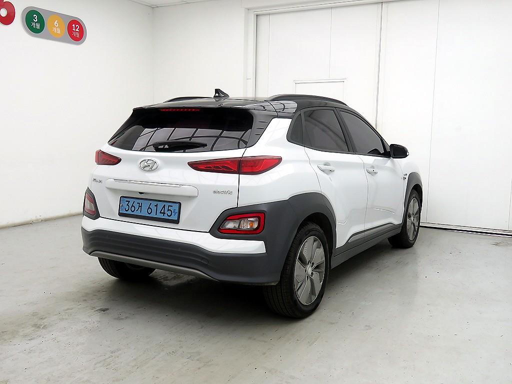 HYUNDAI Kona - Vista 4