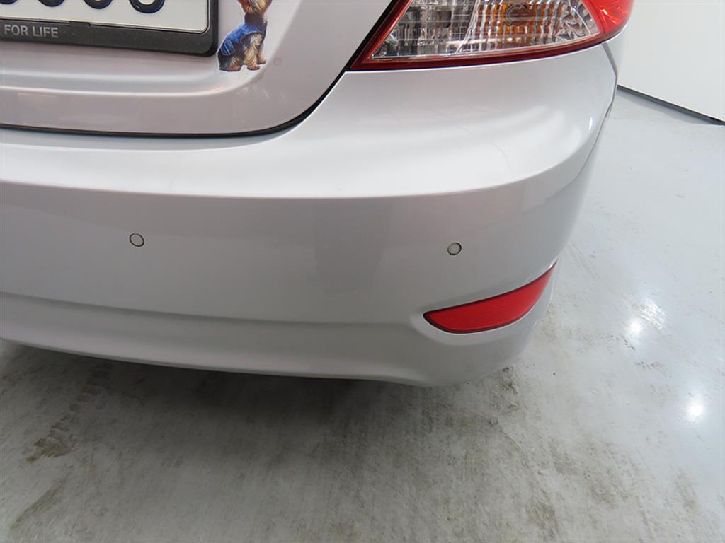 HYUNDAI Accent 2011 Plateado - Importación desde Corea - HF Imports Iquique - Foto 18