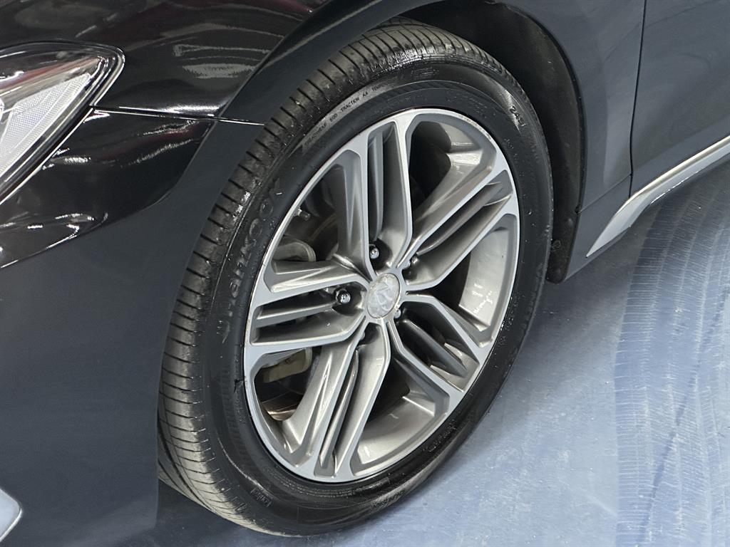 HYUNDAI Grandeur - Vista 5