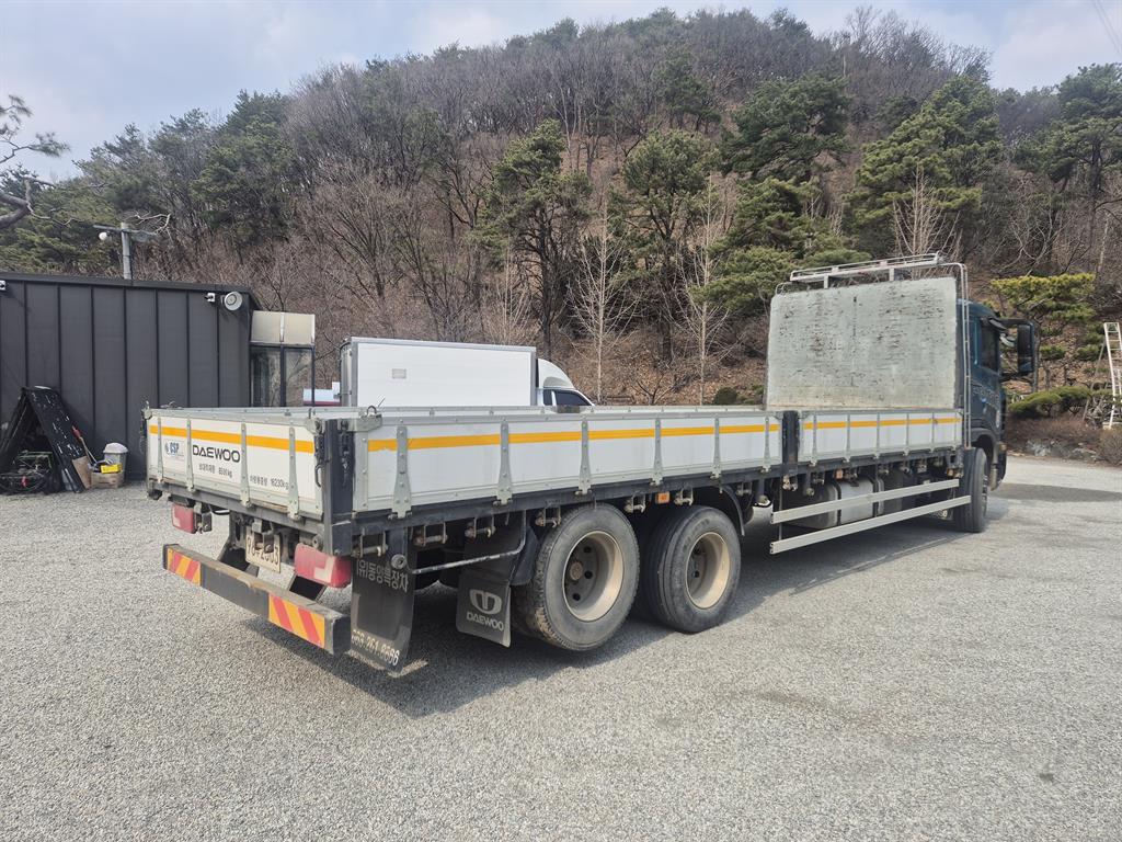 medium and large cargo Cargo - Vista 7