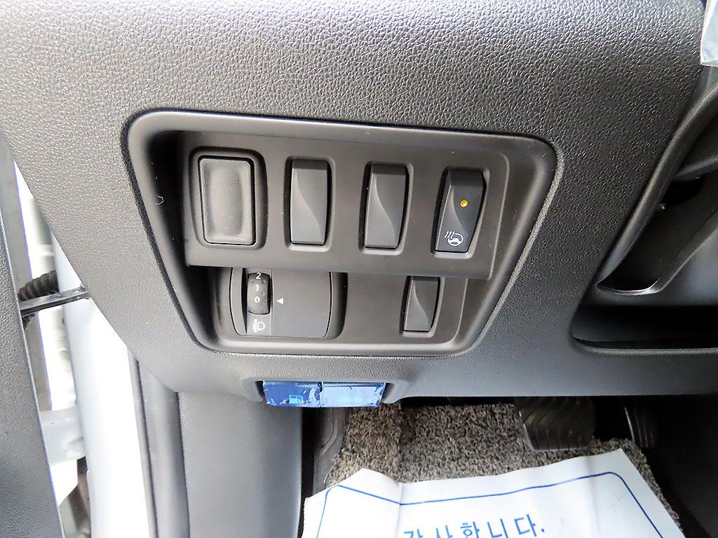 SAMSUNG QM6 - Vista 12