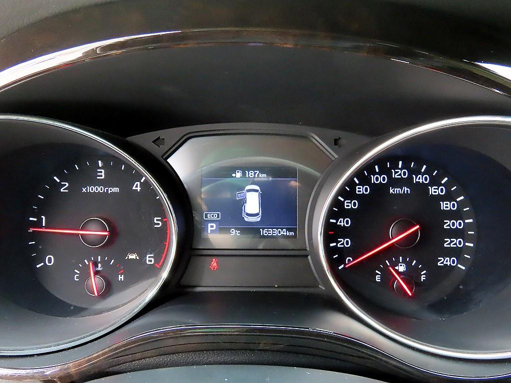 KIA Carnival - Vista 10