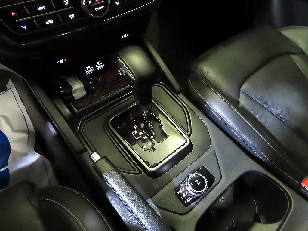 Ssangyong Rexton - Vista 12