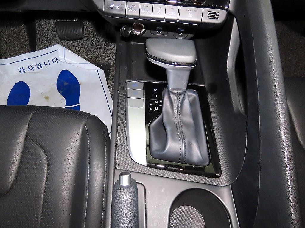 HYUNDAI Avante - Vista 12