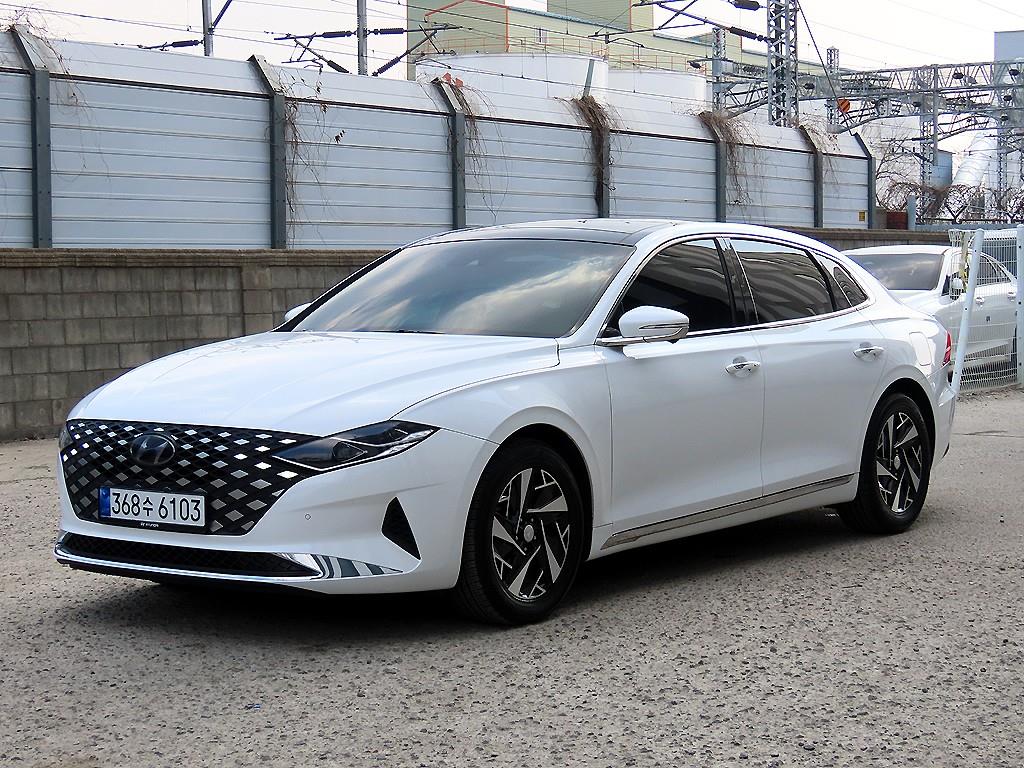 HYUNDAI Grandeur - Vista 2