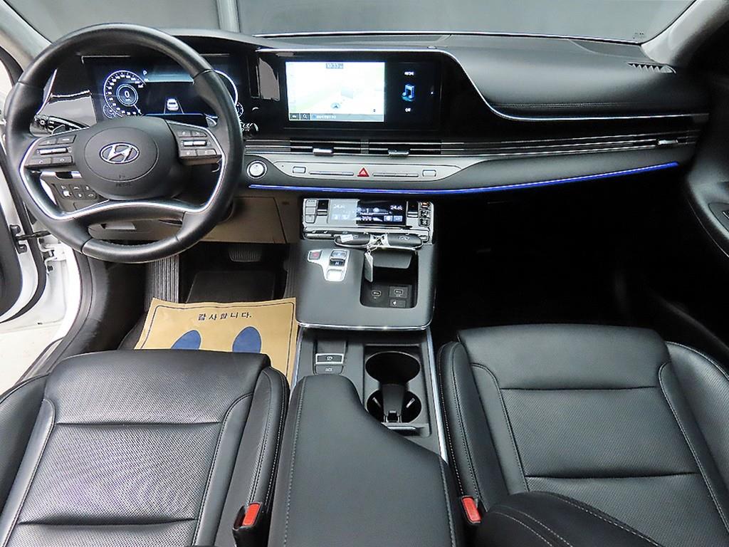 HYUNDAI Grandeur - Vista 7