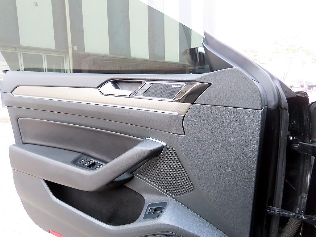 Volkswagen Arteon - Vista 12