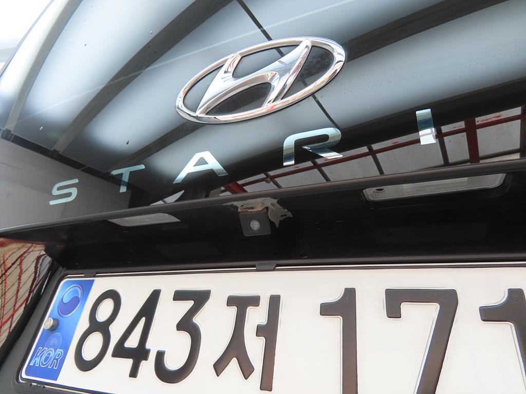 HYUNDAI Staria 2024 Negro - Importación desde Corea - HF Imports Iquique - Foto 17