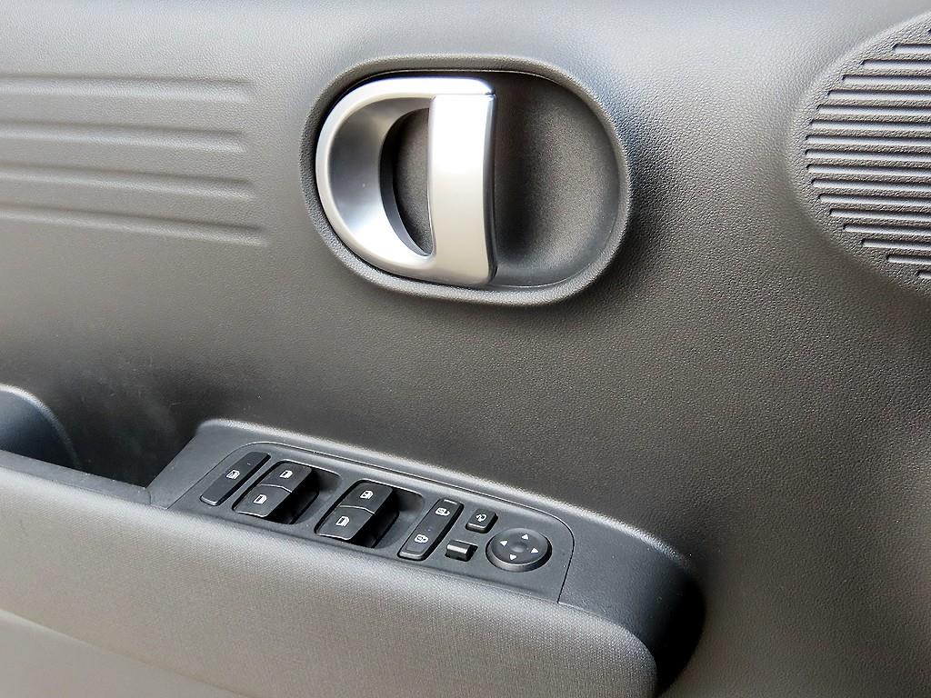 HYUNDAI Casper - Vista 10