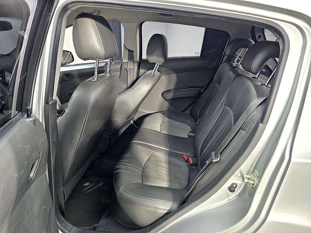 Chevrolet Spark - Vista 8