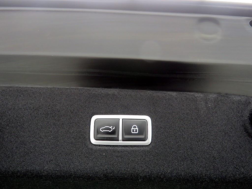 HYUNDAI Ioniq 6 - Vista 5