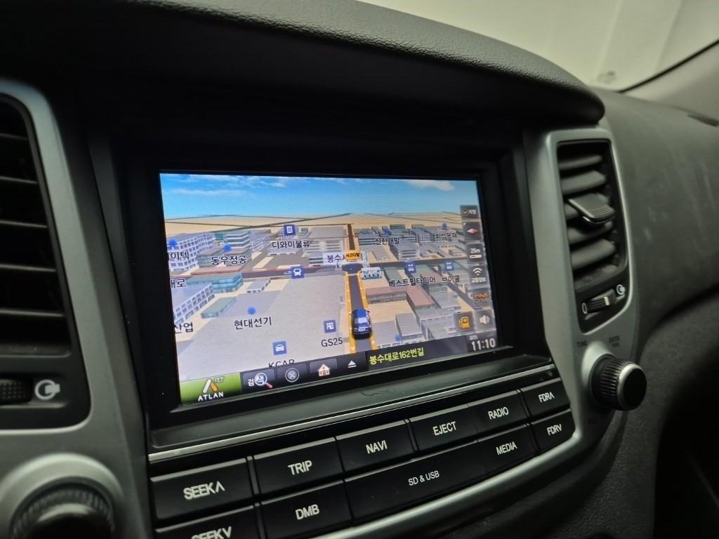 HYUNDAI Tucson - Vista 10