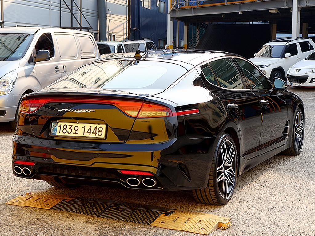 KIA Stinger - Vista 7