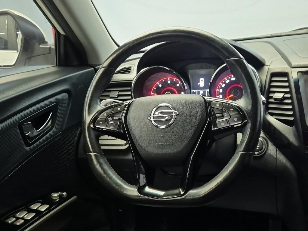 Ssangyong Tivoli - Vista 9