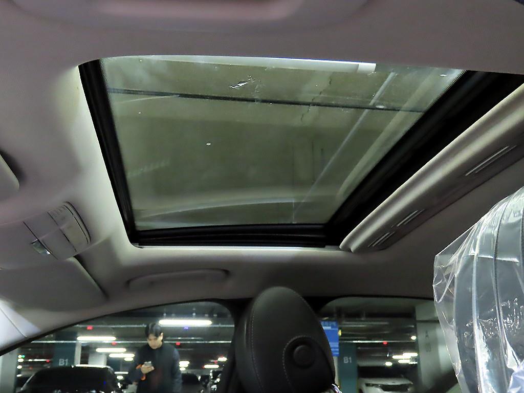 Mercedes Benz C Class 2017 Blanco - Importación desde Corea - HF Imports Iquique - Foto 17