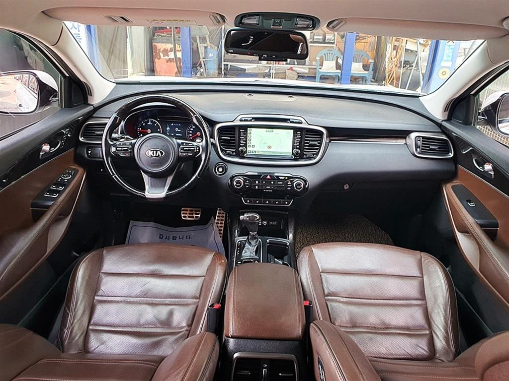 KIA Sorento - Vista 10