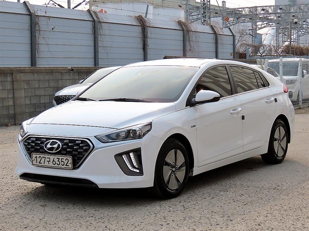 HYUNDAI Ioniq - Vista 2