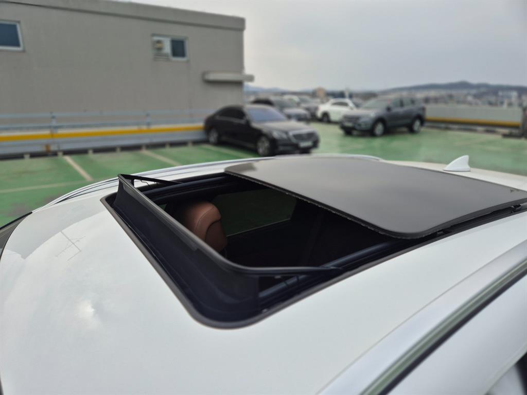 Genesis GV70 2021 Blanco - Importación desde Corea - HF Imports Iquique - Foto 14