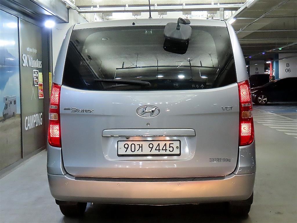 HYUNDAI Starex - Vista 5