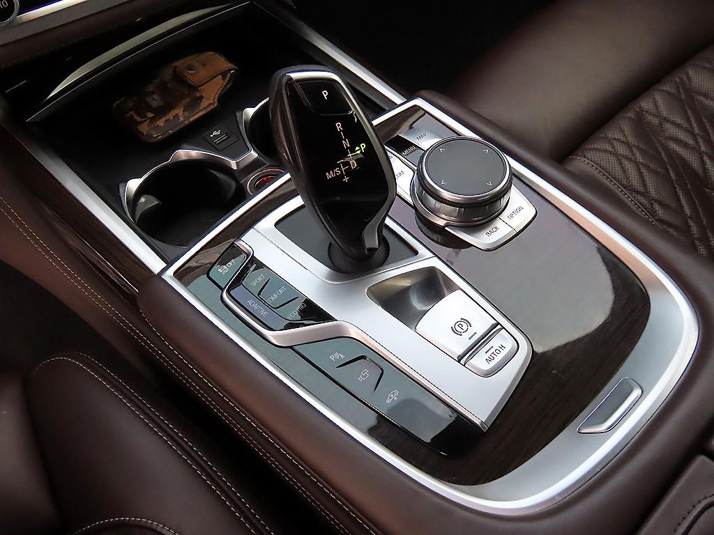 BMW 7 Series - Vista 11