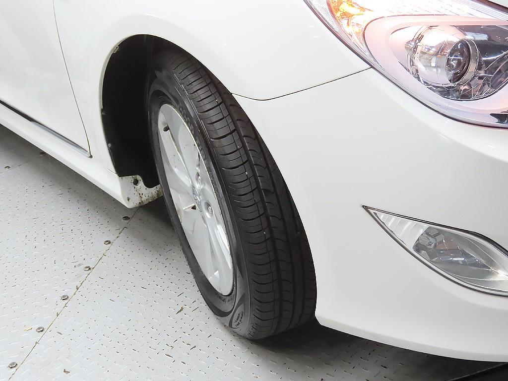 HYUNDAI Sonata - Vista 9