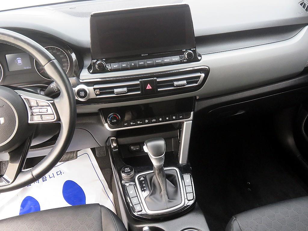 KIA Seltos - Vista 10