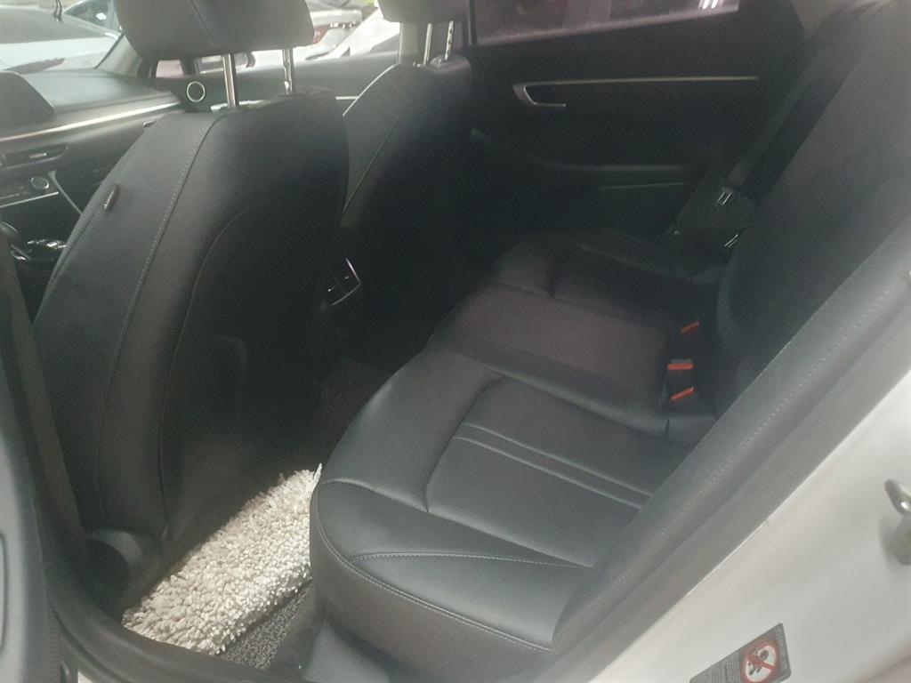 HYUNDAI Sonata - Vista 9