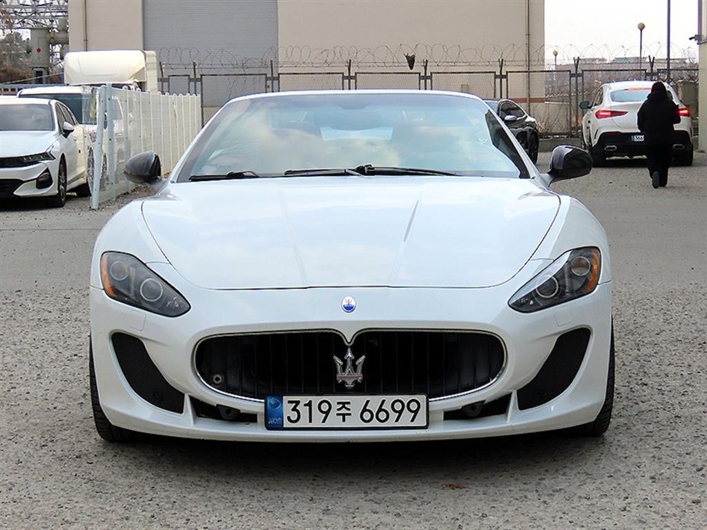 Maserati Gran Cabrio - Vista 5