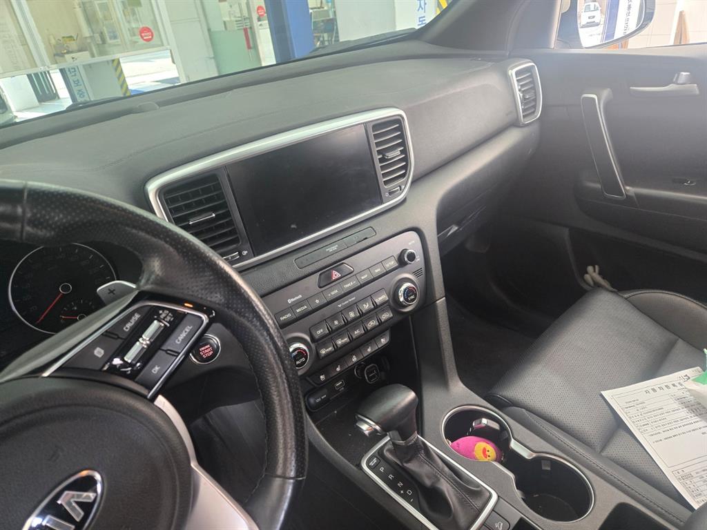 KIA Sportage - Vista 8