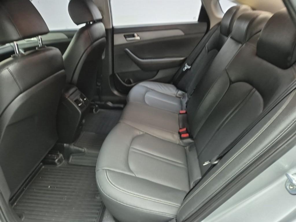 HYUNDAI Sonata - Vista 12